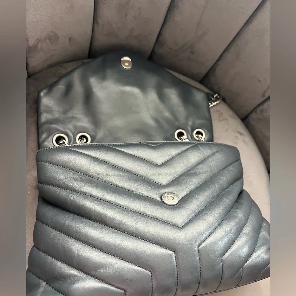 Yves Saint Laurent Lou Lou Shoulder Bag - Picture 9 of 17